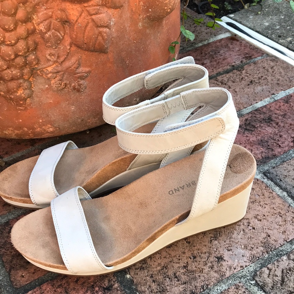 Lucky Brand Kanoa Wedge Sandals